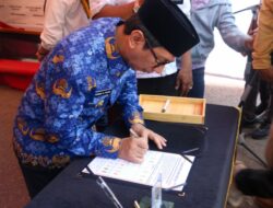 Pj. Gubernur NTT Tandatangani Deklarasi Damai Pemilu Serentak Tahun 2024