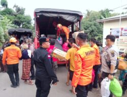 TIM SAR EVAKUASI PENGUNGSI ERUPSI GUNUNG LEWOTOBI LAKI-LAKI FLORES TIMUR