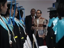 Hadiri Wisuda Politeknik KP Kupang, Pj. Gubernur NTT : Berikan Kontribusi Nyata Optimalkan Potensi Kelautan dan Perikanan di NTT
