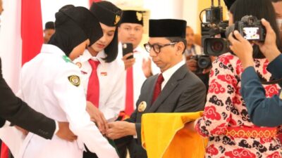 Pj. Gubernur NTT Ayodhia Kalake Kukuhkan Anggota Paskibraka Tingkat Provinsi NTT Tahun 2024