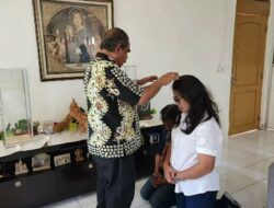 Sebelum Daftar Ke KPU George Hadjoh dan Ewalde Taek Minta Restu Uskup Agung Kupang