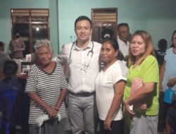 Pengobatan Gratis dan Pembagian Kacamata oleh Bakal Calon Wali Kota Kupang Disambut Antusias Warga
