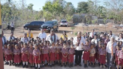 Pj. Wali Kota Kupang Apresiasi Praktik Baik di SD Negeri Sikumana 2 : Fokus pada Pendidikan Berkualitas dan Kebersihan