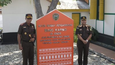 Kepala Kejaksaan Tinggi NTT Mengunjungi Situs Bersejarah Rumah Pengasingan Ir. Soekarno di Ende
