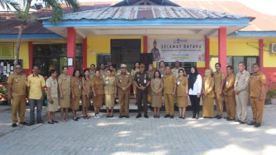 Kunjungi SMPN 9 Kupang, Kejati NTT  memperkenalkan peran kejaksaan dalam memberantas korupsi