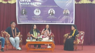 Komunitas Timor Belajar Adakan Kunjungan ke SMA Katolik Geovani Kupang