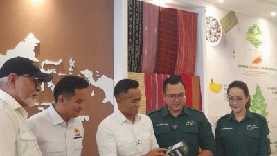 La Moringa Lepas Ekspor Perdana Olahan Kelor dan Sorgum Ke pasar Internasional