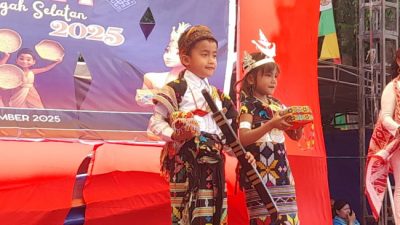 Naura Micierla Nipu dan Israel Christian Patty Wakili SDI Numumeu di Lomba Fashion Show Festival Budaya TTS