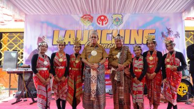 Gubernur Melki Laka Lena Resmikan NTT Mart by Dekranasda Kabupaten TTS