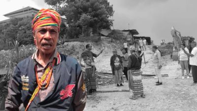 Usif Mollo Tolak Penggusuran Tanah Ulayat di O’Besi