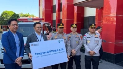 BRI Serahkan Bantuan TJSL 1 Unit Ambulance kepada Polda NTT untuk Dukung Layanan Kesehatan Masyarakat