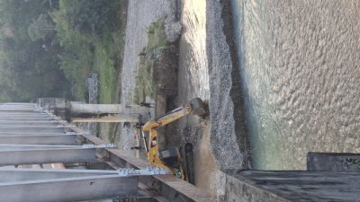 Perkuat Struktur Jembatan Noemuti, Pemasangan Bronjong Dikebut di Tengah Penanganan Dua Titik Longsoran